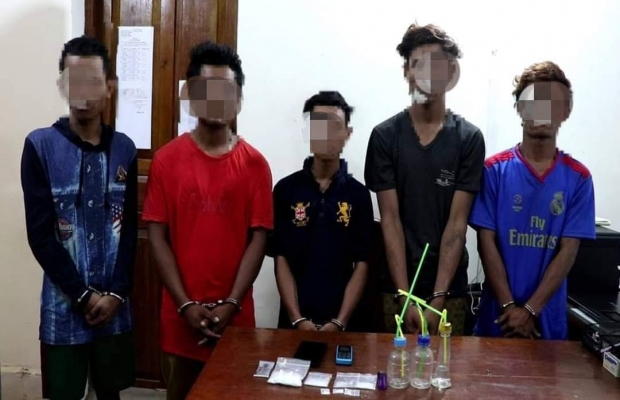 កម្លាំងការិយាល័យប្រឆាំង នៃស្នងការដ្ឋាននគរបាលខេត្តកំពង់ធំបើកប្រតិបត្តិការ បង្ក្រាបបទល្មើសគ្រឿងញៀនឃាត់ខ្លួនមនុស្ស៥នាក់