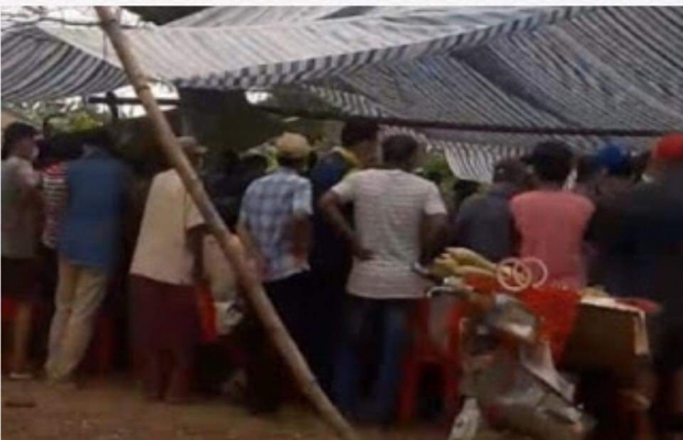 បនល្បែងស៊ីសងជល់មាន់និងអាប៉ោងដ៏ធំ ស្ថិតនៅចំណុចជិតវត្តតាគុជ ឃុំឬស្សីស្រុក ស្រុកស្រីសន្ធរ សមត្ថកិច្ចនៅមូលដ្ឋានមិនហ៊ានបង្ក្រាបខ្លាច.......