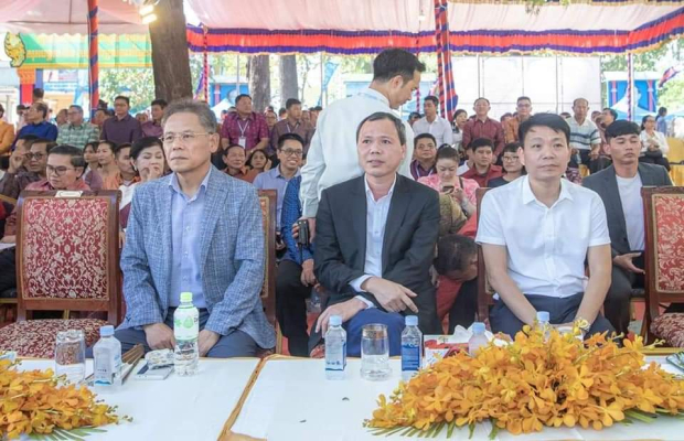 អបអរសាទរព្រះរាជពិធីបុណ្យអុំទូក បណ្តែតប្រទីប និងសំពះព្រះខែ អកអំបុក​ នៅខេត្តសៀមរាប