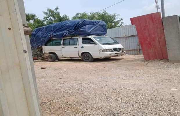 នាយប៉ុស្តិ៍​នគរបាលការពារព្រុំដែនច្រក​ទ្វេភាគីព្រំដែន​ស្វាយ​អា​ង៉ោងនិងបក្ខពួកបើកដៃអោយក្រុមឈ្មួញនាំទំនិញគេចពន្ធនិងទំនិញបង់ពន្ធមិនគ្រប់និងទំនិញខុសច្បាប់ពីប្រទេសវៀតណាមចូលមកប្រទេសខ្មែរយ៉ាងពេញបន្ទុក...!