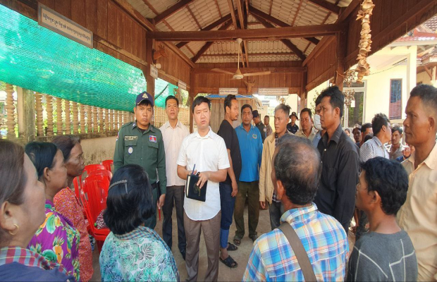 កំពង់ធំ ស្រុក សណ្ដាន់ នៅព្រឹកថ្ងៃទី 24 ខែឧសភាឆ្នាំ 2024 ត្រូវថ្ងៃសុក្រ 2 រោច ខែ ពិសាខ ឆ្នាំ រោងឆស័ក ពុទ្ធសករាជ 2568 ប្រជាពលរដ្ឋជាច្រើនគ្រួសារបាននាំគ្នាមកសាលា ស្រុក សណ្ដាន់ ដើម្បីមានដំណោះស្រាយជូនពួកគាត់ដោយដីអាស្រ័យផលជាច្រ