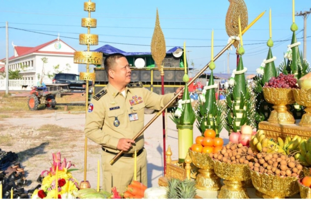 ពិធីក្រុងពាលីបញ្ចុះបឋមសិលាក៍សាងអាគា អធិការដ្ឋាន នគបាលក្រុងរុនតាឯកតេជោសែន...!