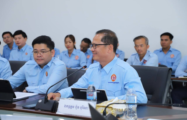 កិច្ចប្រជុំ ផ្នែកក្រៅប្រព័ន្ធ នៃយុវជនគណបក្សប្រជាជនកម្ពុជាថ្នាក់កណ្តាល និង យុវជនគណបក្សប្រជាជនកម្ពុជារាជធានីភ្នំពេញ