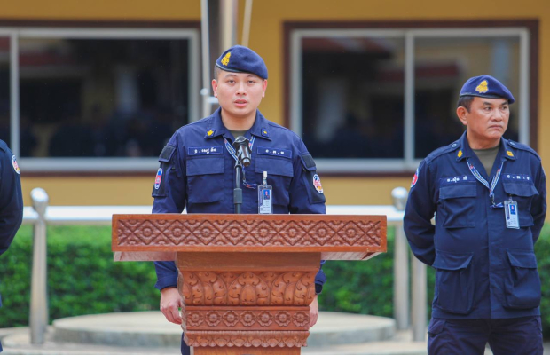 ពិធីចែកអាវរងាដែលជាអំណោយដ៏ថ្លៃថ្លារបស់សម្តេចអគ្គមហាសេនាបតីតេជោ ហ៊ុន សែន ប្រធានព្រឹទ្ធសភា សម្តេចកិត្តិព្រឹទ្ធបណ្ឌិត ប៊ុន រ៉ានី ហ៊ុនសែន សម្តេចមហាបវរធិបតី ហ៊ុន ម៉ាណែត នាយករដ្ឋមន្ត្រីនៃព្រះរាជាណាចក្រកម្ពុជា និងលោកជំទាវបណ្ឌិត