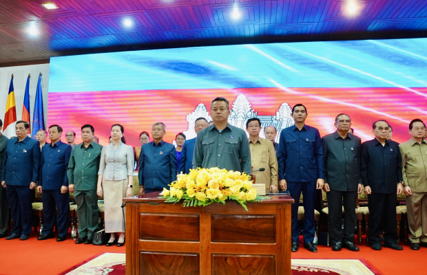 លោកឧត្តមសេនីយ៍ទោ ហួត សុធី ស្នងការនគរបាលខេត្ត អញ្ជើញចូលរួមកិច្ចប្រជុំបូកសរុបលទ្ធផលការងារចុះមូលដ្ឋានប្រចាំឆ្នាំ២០២៥ និងលើកទិសដៅការងារឆ្នាំ២០២៦ របស់ក្រុមការងាររាជរដ្ឋាភិបាលចុះមូលដ្ឋានខេត្តសៀមរាប